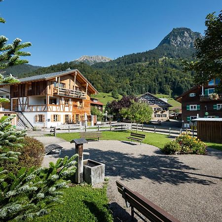 "Fewo Am Dorfplatz" - Annehmlichkeiten Von 4-Sterne Familien-Und Wellnesshotel Viktoria Koennen Mitgenutzt Werden Оберстдорф Экстерьер фото